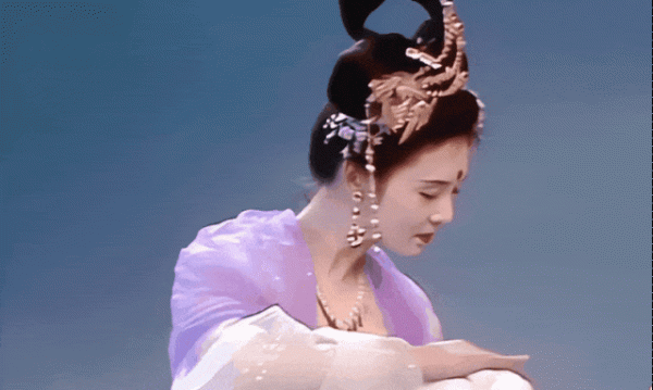 专业提供股票配资 她一生只演了一部戏却家喻户晓！如今身价过亿，捐了上百所小学！